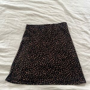 Urban outfitters size M skirt with side zipper and clasp